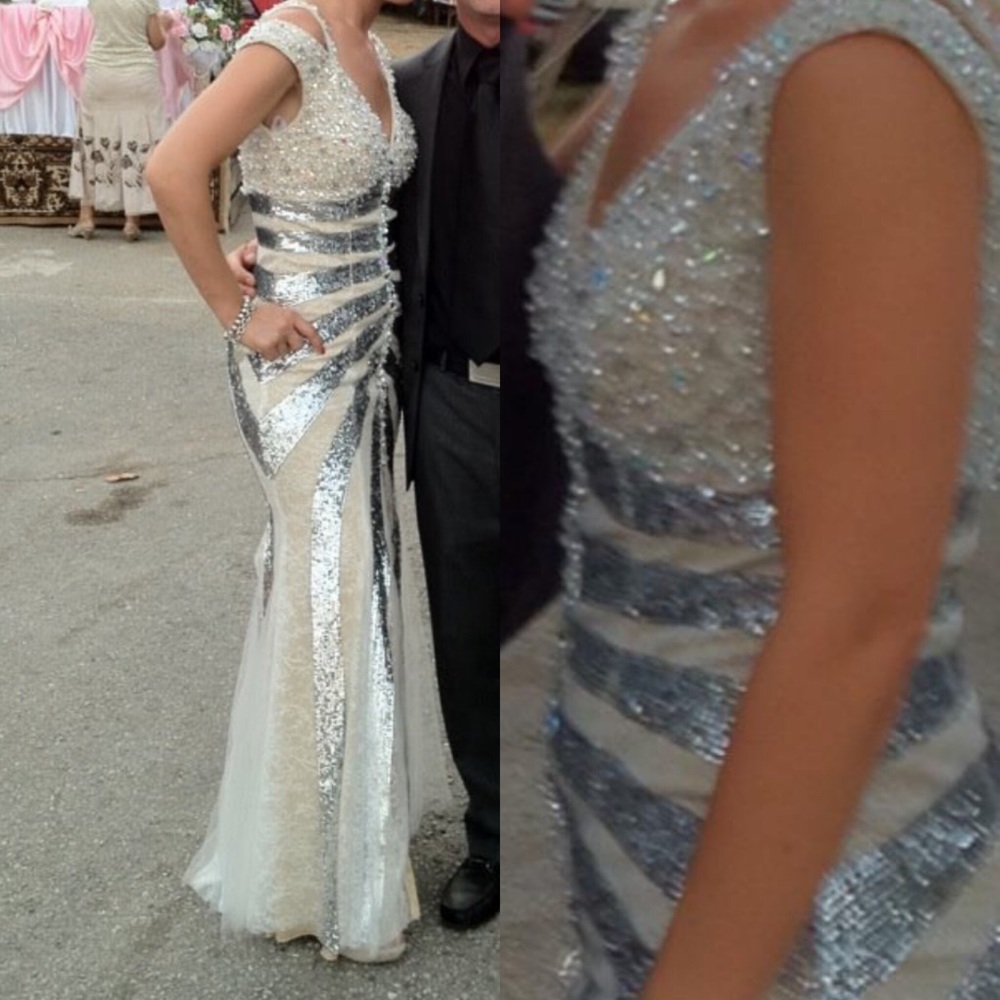 Dress - Picture 2 of 2